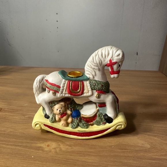 Small Christmas winter pony / horse tall candle holder - Picture 1 of 4